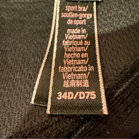 Victoria’s Secret Allegro Support Flow On Point Lined Sport Bra Black Size 34D - Picture 9 of 11